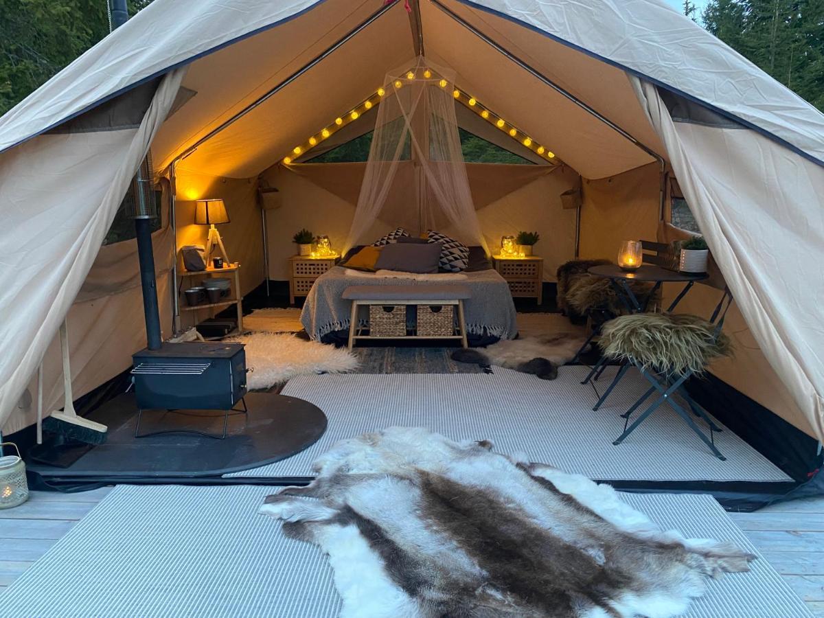 Glamping Tent With Amazing View In The Forest Турсбю Экстерьер фото